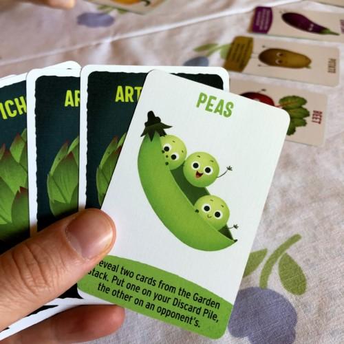 Lähikuva Abandon All Artichokesin Peas-kortista